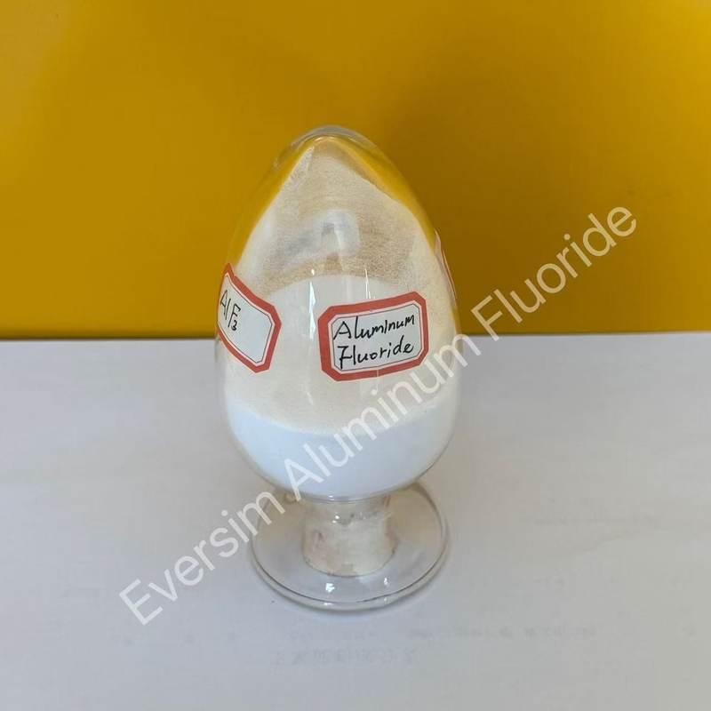 Molekülgewicht 83,98 Weiß sandes Aluminiumfluorid Alf3 für den Fluss von Nichteisenmetallen