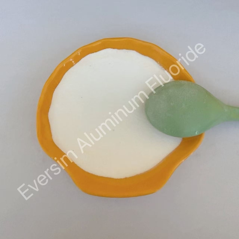 Hohe Reinheit CAS-Nr. 7784-18-1 Weiß sandes Aluminiumfluorid AlF3 Flux für Emaillösung