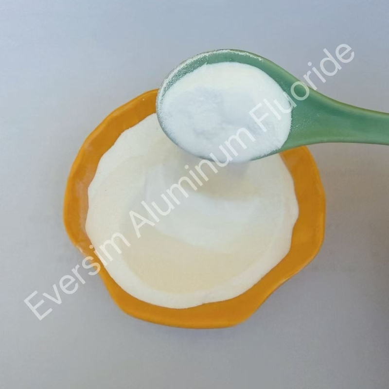 Hohe Reinheit CAS-Nr. 7784-18-1 Weiß sandes Aluminiumfluorid AlF3 Flux für Emaillösung