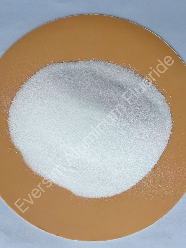 Hohe Reinheit 98% Molekülgewicht 83,98 Alf3 Aluminiumfluorid als Flussmaterial Industrie